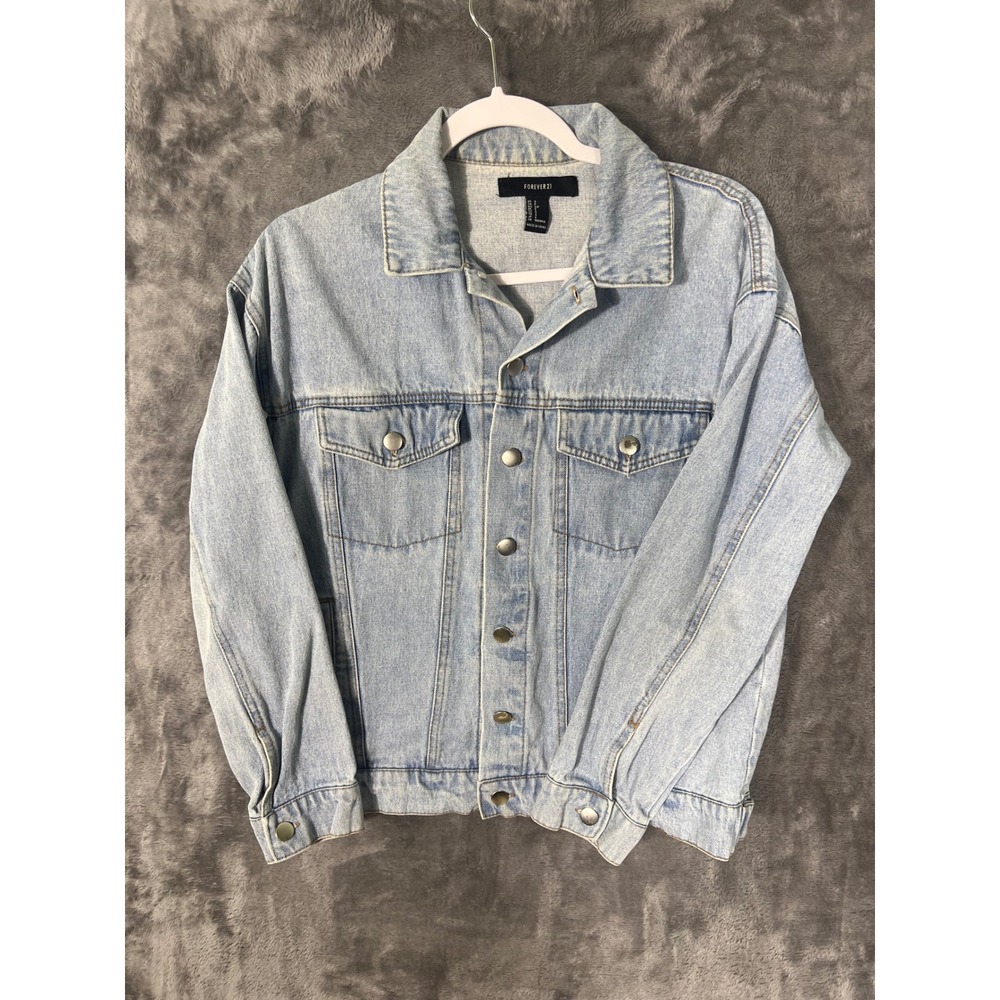 Forever 21 Light Wash Denim Trucker Jacket Light Blue Small